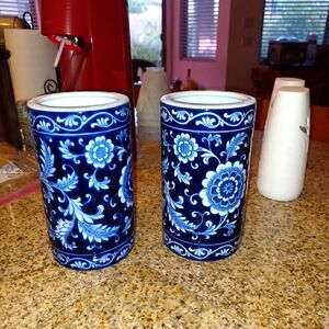 Rare SET of 2 Pier 1 vases Chine/China style